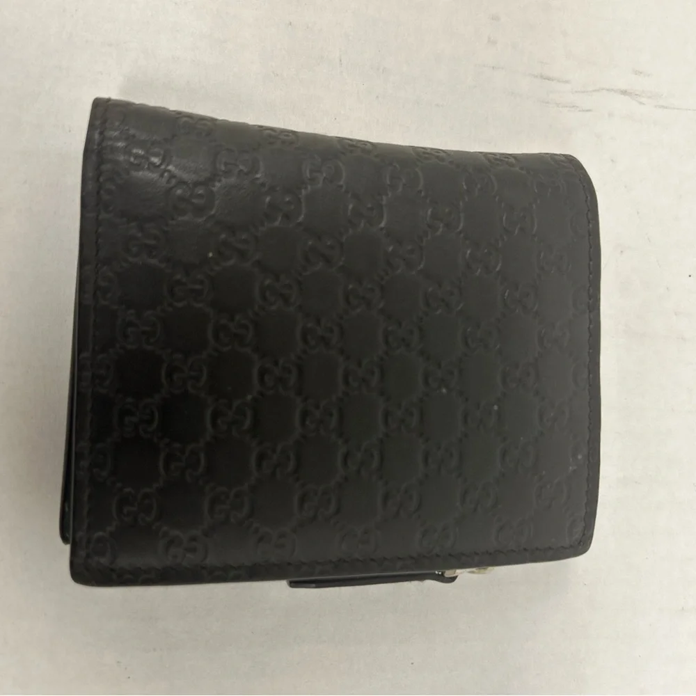 Beown Embossed Leather Wallet